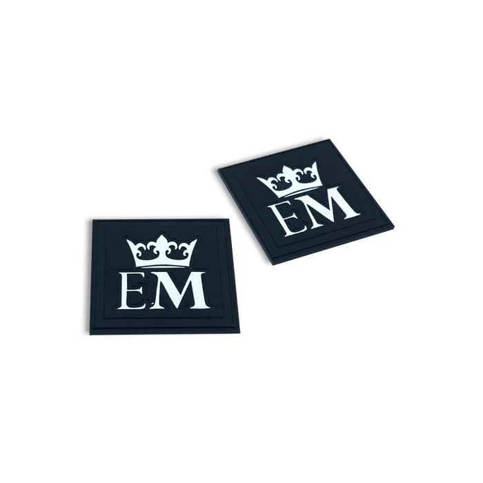 Etiqueta emborrachada para roupa