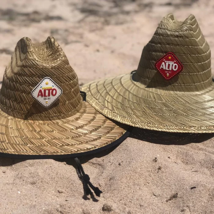 Etiqueta emborrachada para chapéu