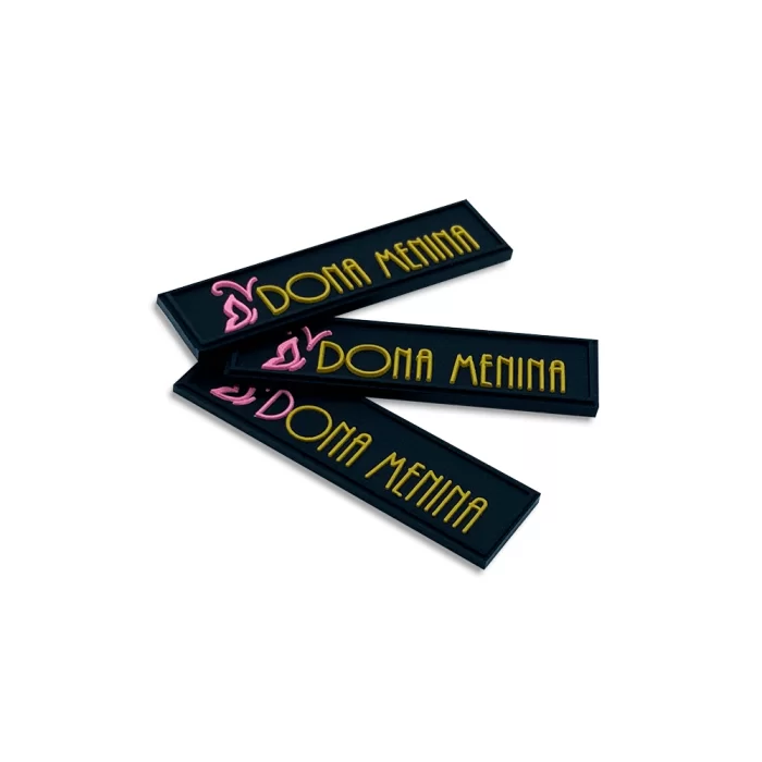 Etiqueta emborrachada para roupa