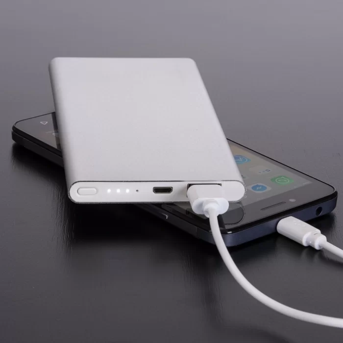 Power Bank Metal Com Indicador LED