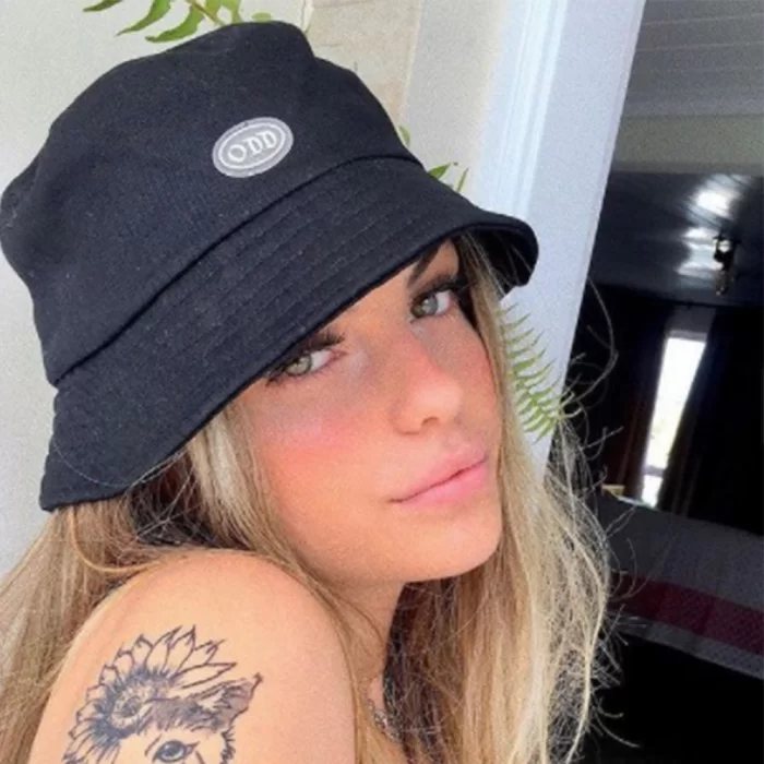 Etiqueta emborrachada para chapéu