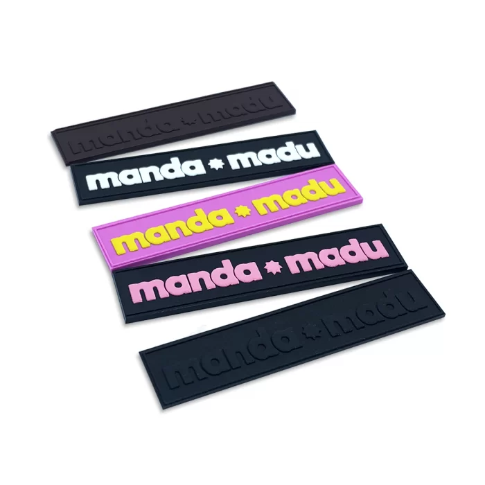 Etiqueta emborrachada para roupa