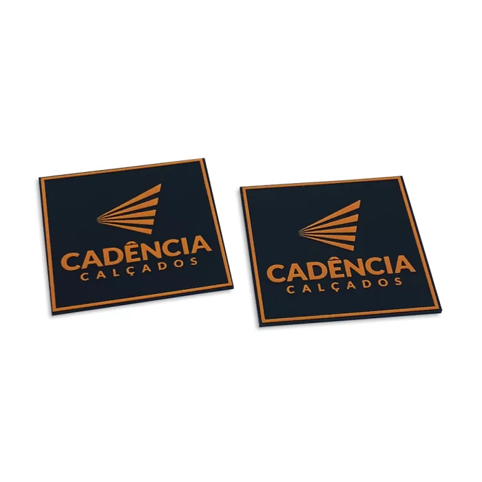 Etiqueta emborrachada para roupa